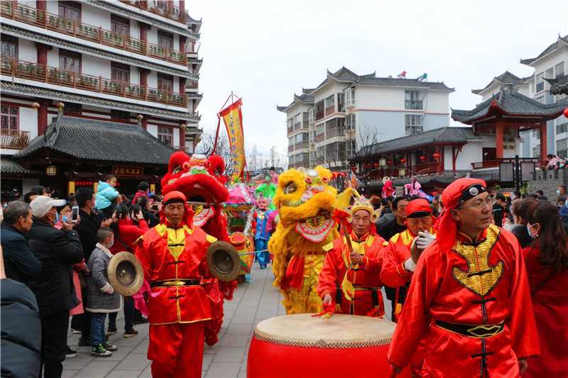 非遺鬧古鎮(zhèn) 歡樂過元宵！這個(gè)元宵熱鬧非凡……