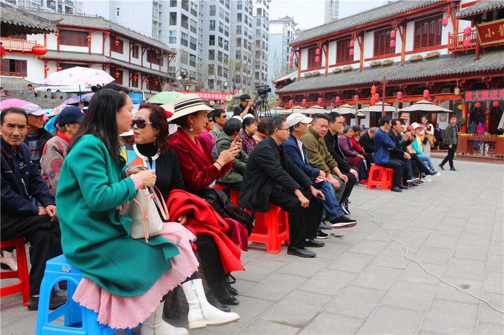 “悅動漢江”文藝薈走進褒國康樂園優秀節目展演活動圓滿成功