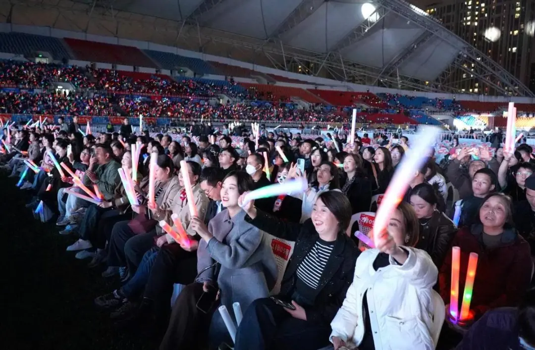 傾情演繹！“魅力漢中﹒音你而來”群星演唱會在漢臺成功舉辦