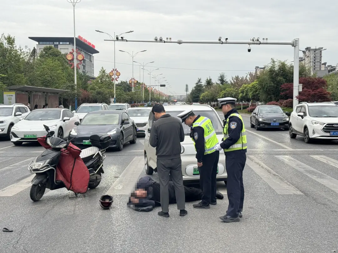 漢中警醫(yī)齊攜手，共同救助車禍人員