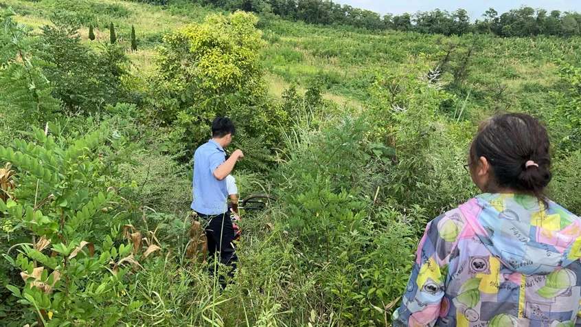 漢中一位老人被困在山里，多虧他們