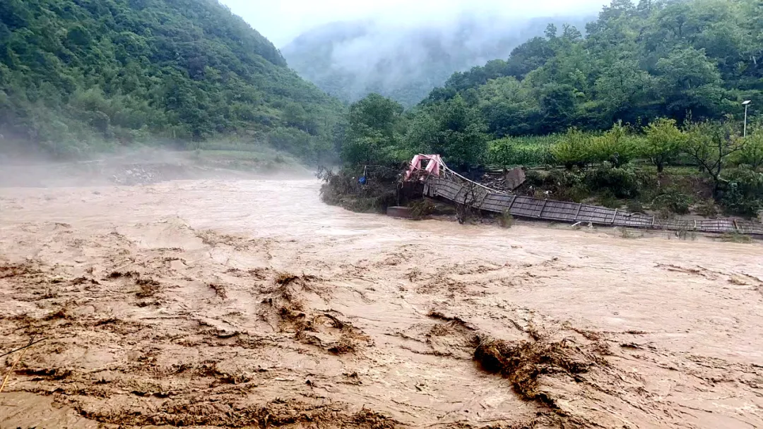 漢中撤離7349戶17513人，多條道路交通管制