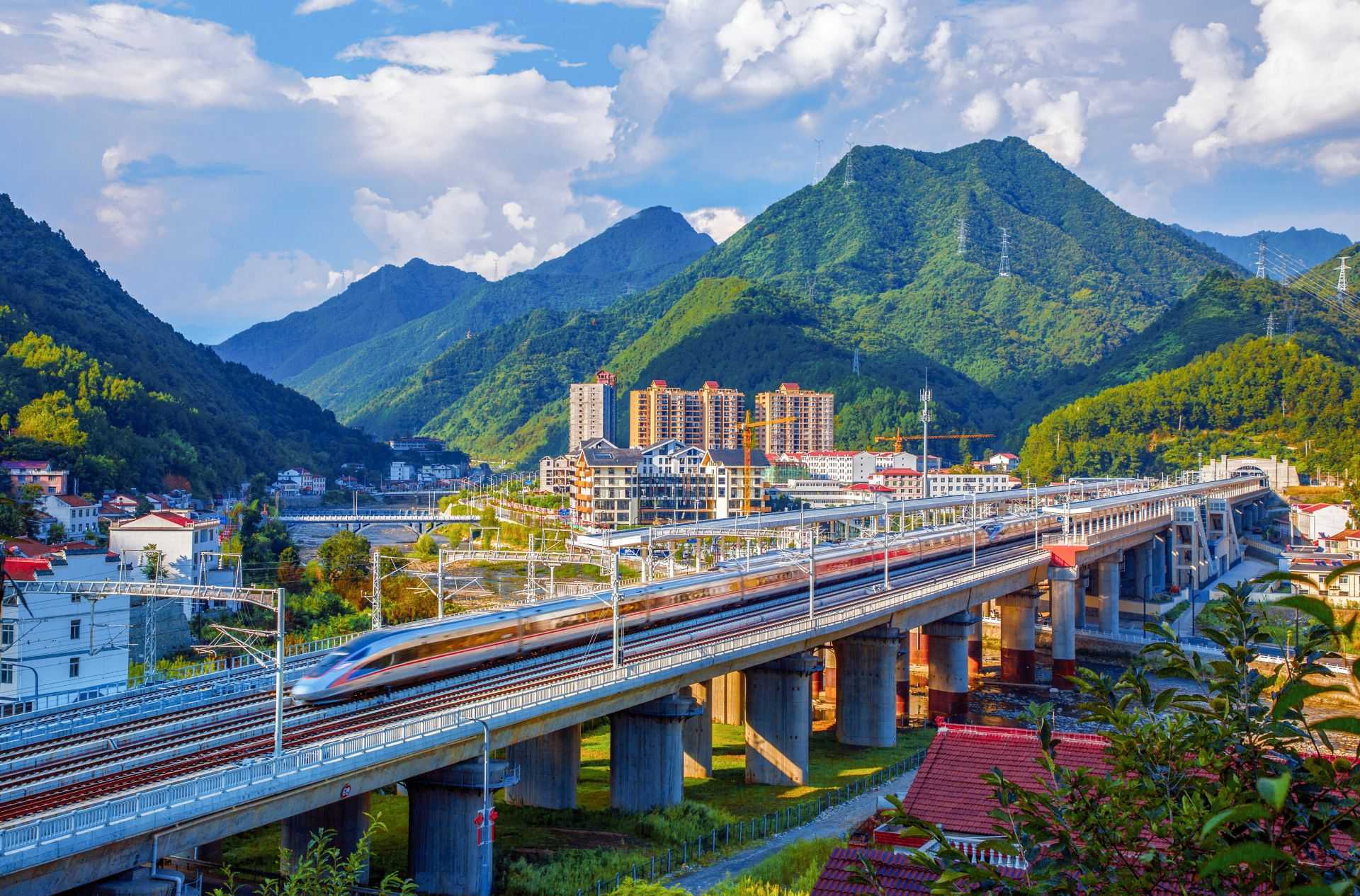 多圖震撼！這十年，漢中交通“C位出道”！